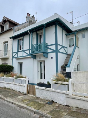 Magnifique maison au bord de la mer